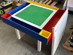 lot 21 image: Childrens LEGO Table