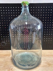 lot 32 image: 5 Gallon Glass Carboy