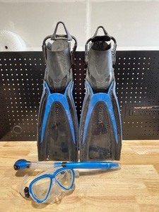 lot 39 image: Scuba Fins