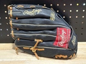 lot 44 image: Rawlings 12.5 Baseball Glove