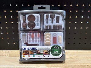 lot 49 image: Dremel 709-02 All Purpose Storage Kit 110 Accessories