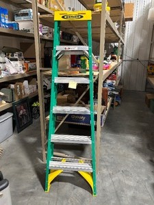 lot 53 image: 6 Foot Werner Fiberglass Ladder