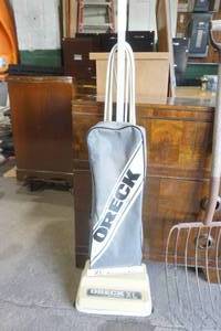 lot 20 image: Oreck Vacuum