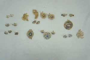 lot 43 image: Jeweled Brooches, Jeweled Clip-On Earrings, and Jeweled Necklace Pendant