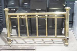 lot 14 image: Vintage Brass Headboard and Footboard