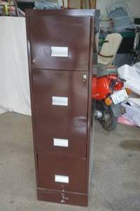 lot 18 image: 4-Drawer Brown Metal File Cabinet with Key
