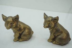 lot 121 image: Vintage Brass Pig Figurines (2ct) PM Craftsman