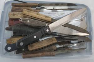 lot 125 image: Storage Container of Knives
