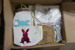 lot 156 image: ALL NEW Crafts and Decor