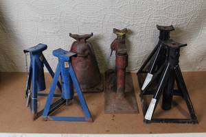 lot 87 image: Collection of 7 Vintage and Used Jack Stands in Assorted Styles