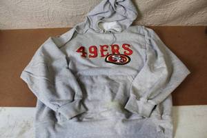 lot 102 image: Majestic San Francisco 49ers XL Gray Hoodie Sweatshirt