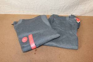lot 107 image: Lot of 4 Pro Spirit Mens Medium Gray Crewneck Sweatshirts