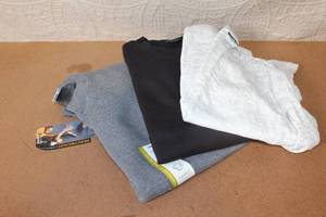lot 109 image: Set of 3 Mens Large Sweatshirts and Long Sleeve Shirts - Franklin, St Johns Bay, Northwest Passage