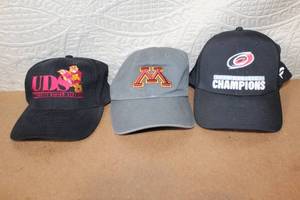 lot 121 image: Set of 3 Sports and University Branded Adjustable Baseball Caps