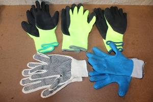 lot 127 image: Lot of 5 Pairs Work Gloves Assorted Styles and Colors