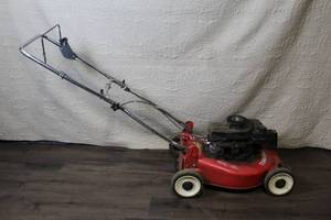lot 136 image: Sears Roebuck Companion 3.5 HP Lawn Mower Model 917.372130