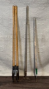 lot 166 image: Lot of 3 Garden Hand Tools with Wood Handles
