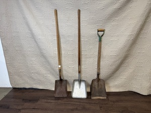 lot 180 image: Set of 3 Heavy Duty Shovels with Wooden Handles