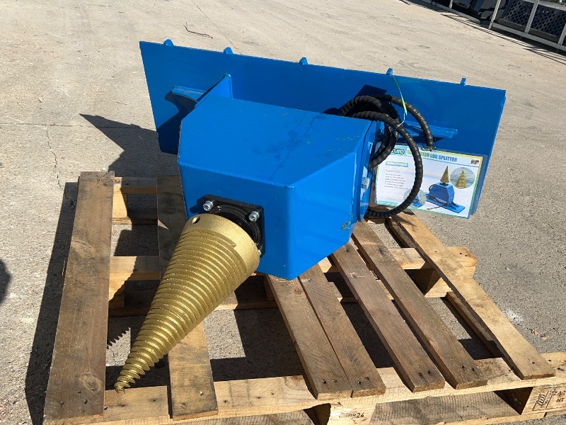 lot 4627 image: FUTURE Skid Steer Log Splitter (FT-LS43B)