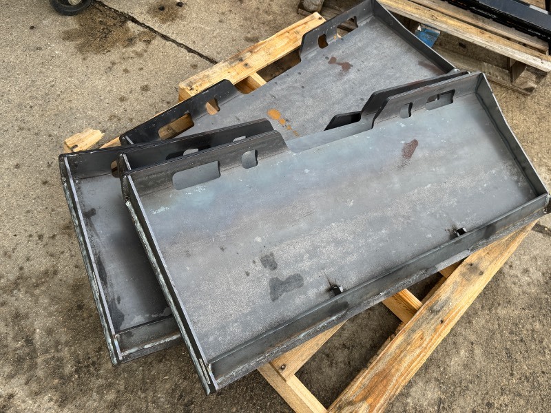 lot 4861 image: YINTATECH 12 Universal Quick Attach Mount Plate (QMP2-16-12T)