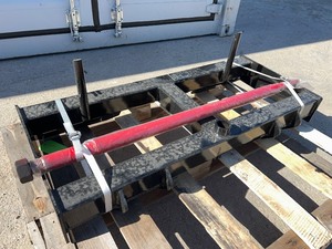 lot 4435 image: FUTURE Skid Steer Hay Frame Fork (FT-HF47)