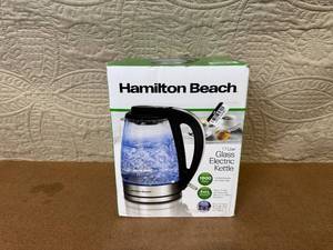 lot 13 image: Hamilton Beach 1.7 Liter Glass Electric Kettle