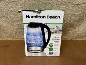 lot 23 image: Hamilton Beach 1.7L Glass Electric Kettle in Opened Box