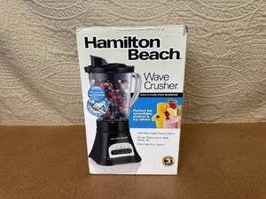 lot 42 image: Hamilton Beach Wave Crusher Multi-Function Blender