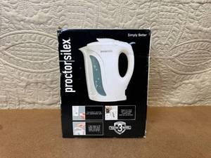 lot 45 image: Proctor Silex Electric Kettle Model K2070G in Box