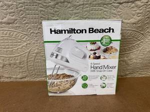 lot 48 image: Hamilton Beach 6 Speed Hand Mixer with Snap-On Case