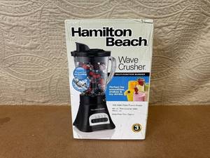lot 50 image: Hamilton Beach Wave Crusher Multifunction Blender, 700W,