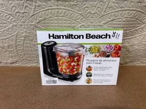 lot 52 image: Hamilton Beach 3 Cup Food Chopper in Box