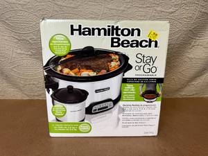 lot 74 image: Hamilton Beach Stay or Go 7 Quart Programmable Slow Cooker