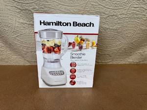 lot 82 image: Hamilton Beach Smoothie Blender