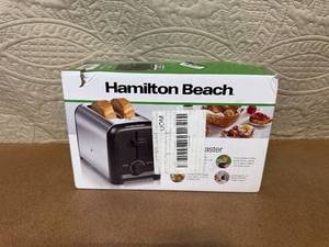lot 94 image: Hamilton Beach 2-Slice Toaster