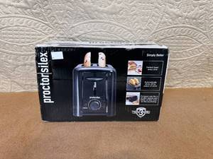 lot 103 image: Proctor Silex 2-Slice Toaster Black 22624G
