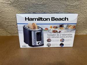 lot 105 image: Hamilton Beach 2-Slice Extra-Wide Slot Toaster.
