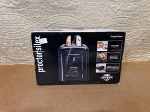lot 123 image: Proctor Silex 2-Slice Toaster, Factory
