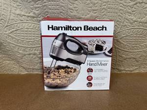 lot 134 image: Hamilton Beach 6 Speed Performance Hand Mixer, 300 Watts