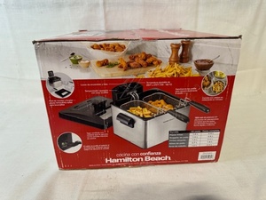 lot 190 image: Hamilton Beach Hand Mixer 300W with Attachments