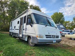 1997 Triple E Recreational / Ford F-53 Super Duty RV