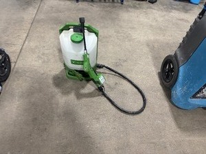 lot 14 image: Victory Sprayer. No BatteryNo Charger