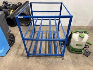 lot 16 image: Four Place Forklift LP Tank Rack