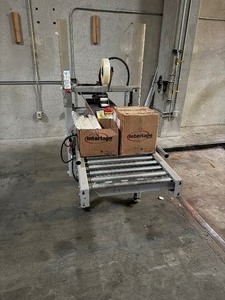 lot 27 image: 3M-Matic Case Sealing System. 700R Random Case Sealer.