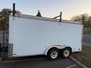 lot 9 image: 1997 ABUT Enclosed Trailer