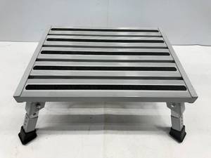 lot 111 image: CAMCO RV STEP