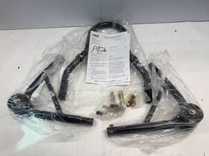 lot 121 image: EXTREME MAX MOTORCYLE STAND