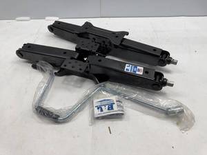 lot 138 image: BAL SCISSOR JACKS