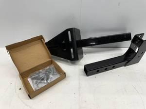 lot 161 image: EXTREME MAX SPARE TIRE CARRIER