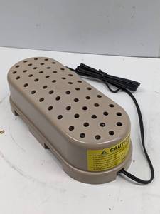 lot 17 image: DAVIS AIR DRY 500 DEHUMIDIFIER